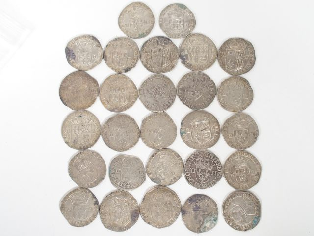 27 quarts d'écu en argent.