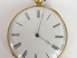 Vente aux enchères Montre de gousset en argent plaqué, décor gravé, cadran émail, chiffre