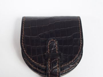 HERMES. Pendulette de poche en laiton, fond acier brossé, monogrammé H