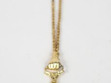 Collier or jaune Napoléon III, maille tube, bélière en forme de main t