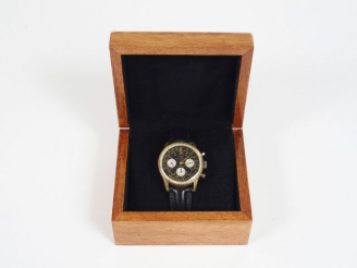 Vente aux enchères BREITLING, "Navitimer". Montre d'homme, boitier acier plaqué or, brace