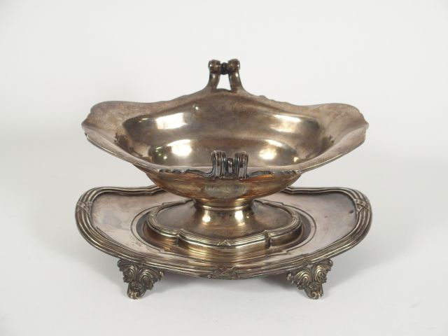 Saucière en argent, poinçon Minerve. Maitre Orfèvre : Odiot. Poids: 94