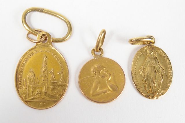 Antique médaille religieuse de Saint Michel souvenir du mont saint michel - Canada