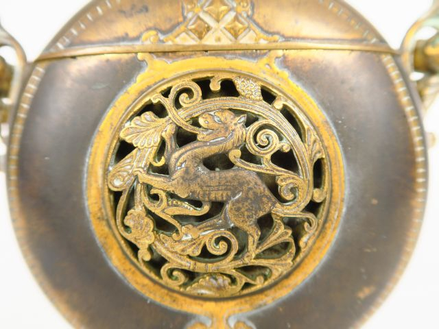 Vide-poche ou boite couverte XIXème de style Renaissance en bronze et 