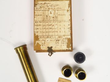 SECRETAN à Paris. Lunette astronomique et différents accessoires et él