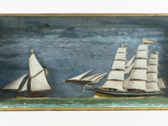 Vente aux enchères Diorama avec deux bateaux à voiles.