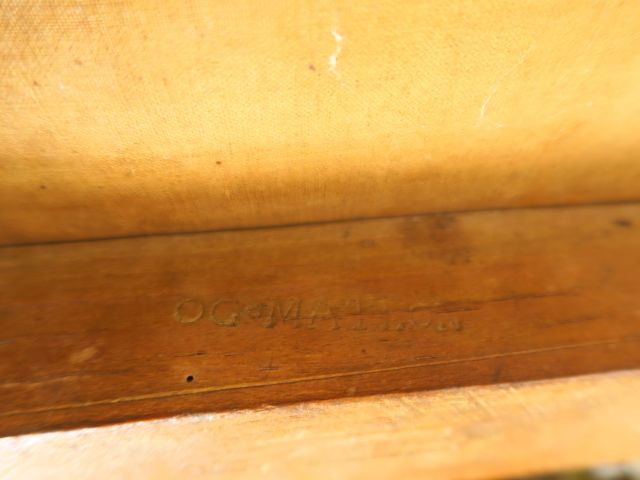 O.G MATHON. Tabouret transformable en chaise Louis XV en noyer mouluré