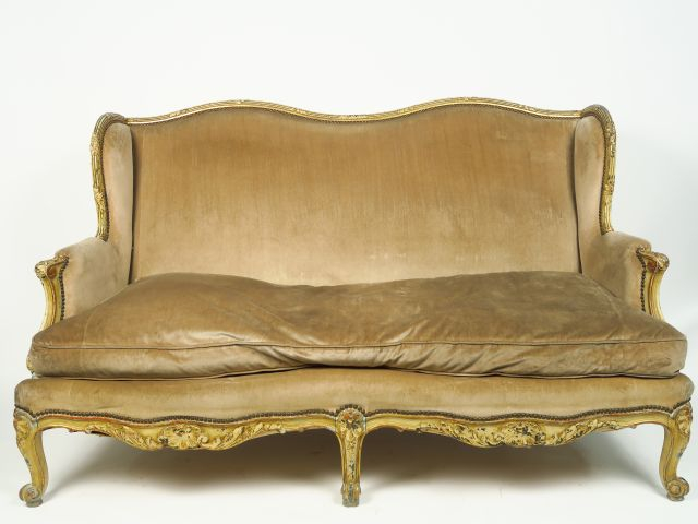 Mobilier de salon de style Louis XV en bois sculpté laqué blanc et dor
