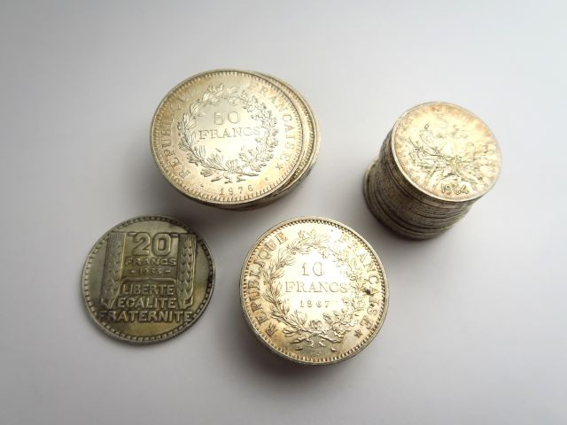 Lot de pièces d'argent comprenant : 7 pièces de 50 F,  1 pièce de 20 F