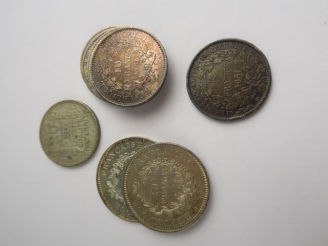 Vente aux enchères Ensemble de pièces d'argent comprenant 2 pièces de 50 F, 1 pièce de 20