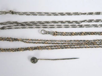 Vente aux enchères Giletière en argent et giletière en argent et vermeil.  Poids : 34 g, 