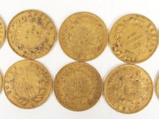 Vente aux enchères 10 pièces de 20 Francs or: -8 x Napoléon III tête nue, -2 x Napoléon I
