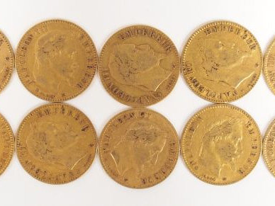 10 pièces de 10 Francs or, Napoléon III tête laurée. Poids: 32gr