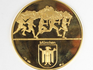 Vente aux enchères Pièce or 900/1000e, Jeux Olympiques de Munich 1972. Diam. : 45mm Dans 