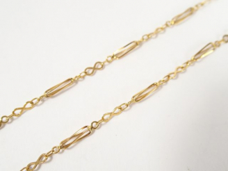 Vente aux enchères Collier en or jaune, maille tube ajourée. 51cm Poids: 5gr