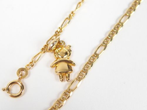 2 bracelets enfant en or jaune, maille marine et maille alternée, 2 br