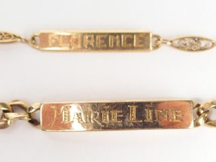 2 gourmettes en or jaune, l'une gravée Marie Line, maille gourmette, l