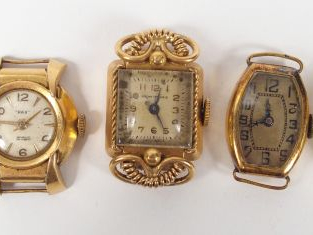 5 boitiers de montres de dame en or jaune de marque SOBIOR, PAX ou ETV