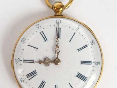 Montre de col en or jaune, cadran émail, chiffres romains, décor d'éto