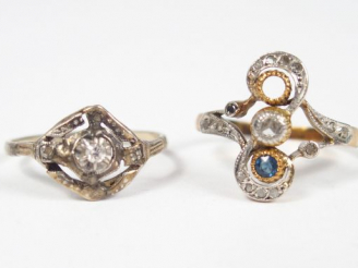 Vente aux enchères 2 bagues Napoléon III en or jaune ou or blanc, ornées de diamants et s