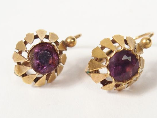 Bague monture or jaune et pierre rose taille rectangulaire. TDD 50 Poi