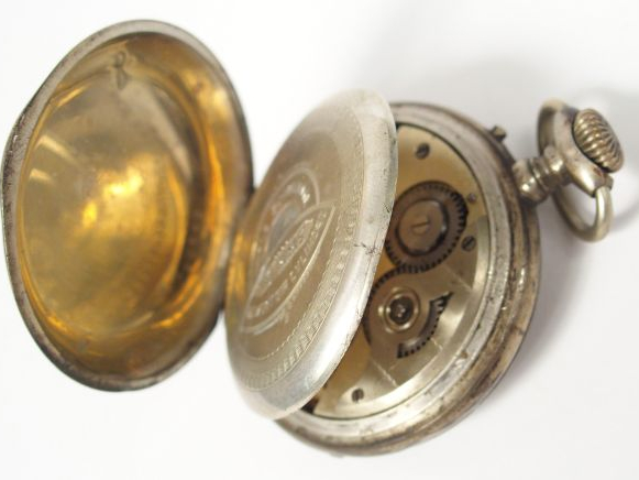 Montre de gousset en argent, cadran émail, chiffres arabes, phases de 