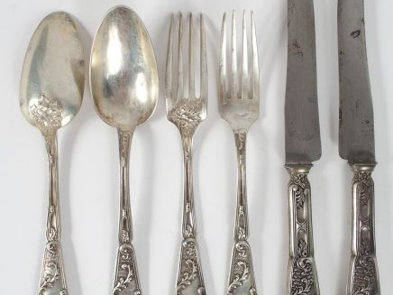 Partie de ménagère de style rocaille en argent, poinçon Minerve, compr