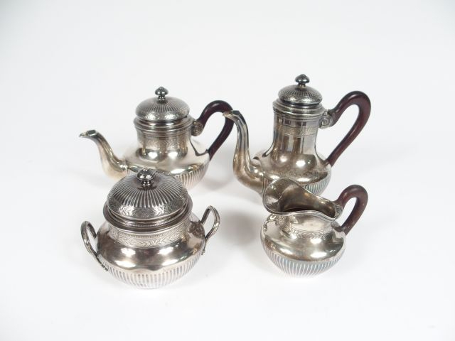 Service à thé et à café égoïste de style Louis XVI en argent, poinçon 