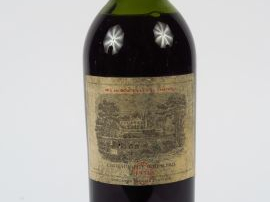 Vente aux enchères 1 BOUTEILLE CHÂTEAU LAFITE ROTHSCHILD 1er GCC PAUILLAC - 1951 - MEP/EF