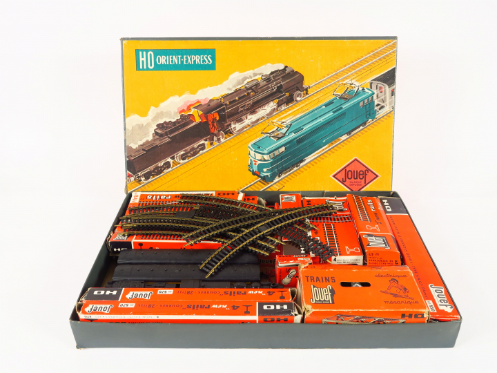 Jouef. Lot d'éléments de réseaux, rails, wagons Jouef HO et 231 locomo