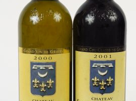 2 BOUTEILLES CHÂTEAU SMITH HAUT LAFITTE : 1 ROUGE 2001 - 1 BLANC 2000