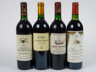 Vente aux enchères 4 BOUTEILLES : 1 CHÂTEAU DE FIEUZAL CC GRAVES 1989 BG - 1 CONNETABLE T