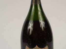 Vente aux enchères 1 MAGNUM CHAMPAGNE DOM PERIGNON ROSE - 1971 - 6 cm SOUS LA COIFFE/ET/C