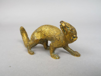 Vente aux enchères Sujet en bronze doré 'la belette' Dim. 5 x 11 cm