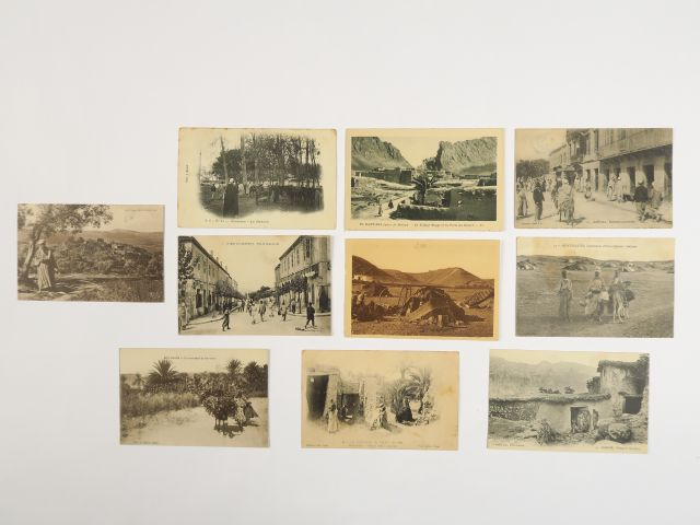 Album "Afrique du Nord" comprenant environ 258 cartes postales et un l