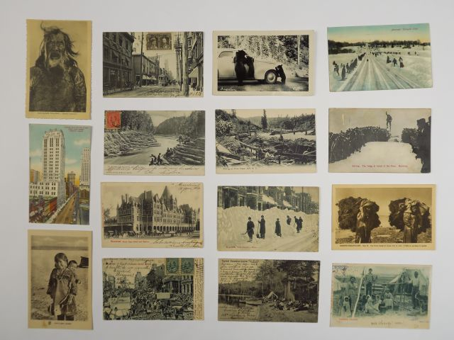 Album "Amérique du Nord" comprenant environ 249 cartes postales, 1 rep