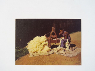 Vente aux enchères Album "petits métiers - marchés" comprenant environ 534 cartes postale