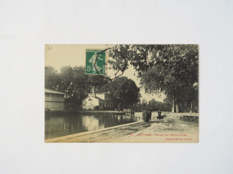 Vente aux enchères Album "Variés" comprenant environ 58 cartes postales