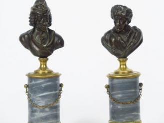 Vente aux enchères Paire de sujets début XIXème en bronze, 'Voltaire et Rousseau' reposan
