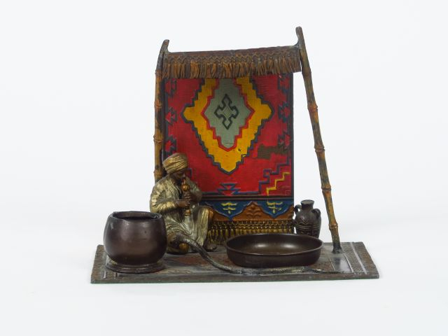 Sujet XIXème en bronze polychrome de Vienne "Le charmeur de serpent" D