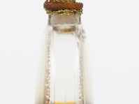 R. LALIQUE. Flacon de parfum "Lacdor" pour Lubon, vers 1920. H. 13,7 c