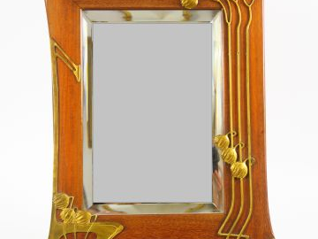 Grand miroir de toilette Art Nouveau en acajou et métal doré, à décor 
