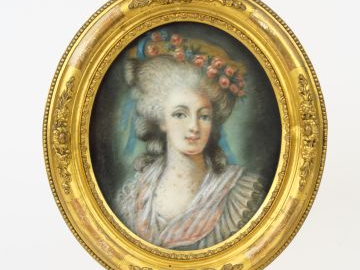 Ecole française XIXème "Portrait de jeune fille à la couronne de fleur