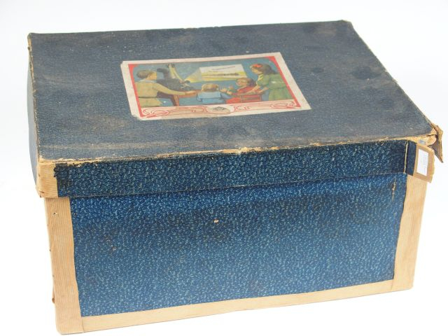 Lanterne magique 1900 dans sa boite d'origine (boite usée)