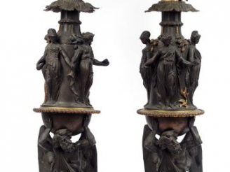Vente aux enchères Paire de lampes Napoléon III en régule patiné à décor d'archanges supp