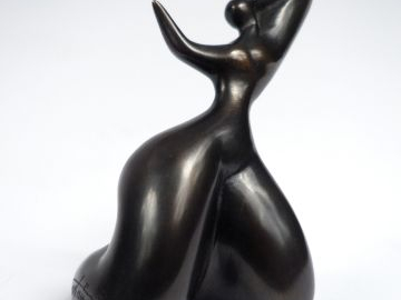 TOUTAIN. "Baigneuse". Sculpture en bronze à patine brune. Signée H. 12