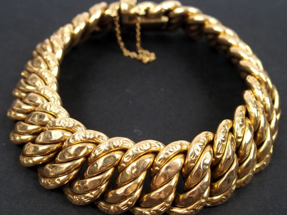 Bracelet en or jaune, maille gourmette. Poids : 51,62 gr