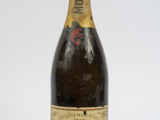 1 BOUTEILLE CHAMPAGNE MOËT   CHANDON BRUT IMPERIAL - 1911 - TRES LEGER