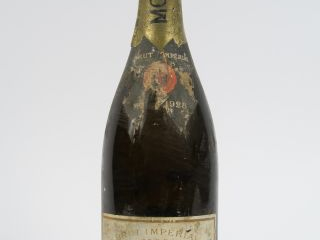 1 BOUTEILLE CHAMPAGNE MOËT   CHANDON BRUT IMPERIAL - 1928 - TRES LEGER
