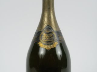 Vente aux enchères 1 BOUTEILLE CHAMPAGNE DOM RUINART BLANC DE BLANCS -1964 - LB/COIFFE A/